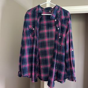 Long sleeve plaid shirt
